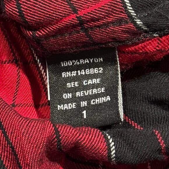 Torrid Womens Top Button Up Long Sleeve Buffalo Plaid Red Black Size 1 1X FK - Picture 4 of 7